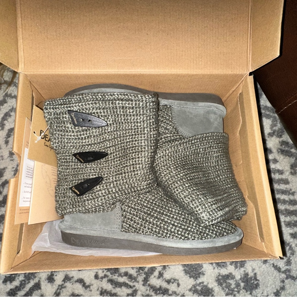 Bearpaw knit booties SUPER CUTE!